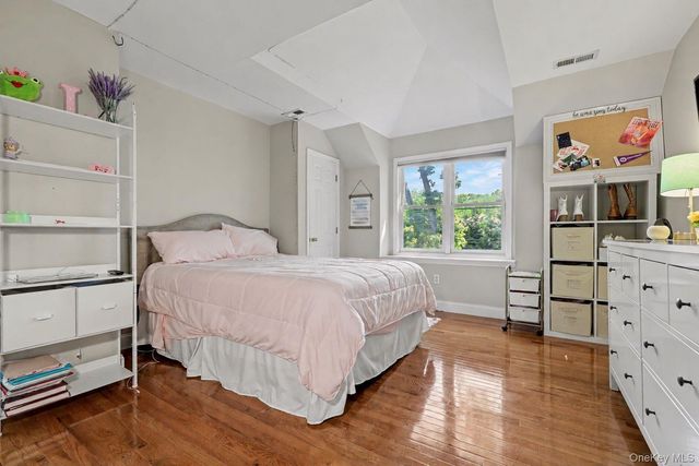 13 Lia Fail Way, Greenwich, CT 06807