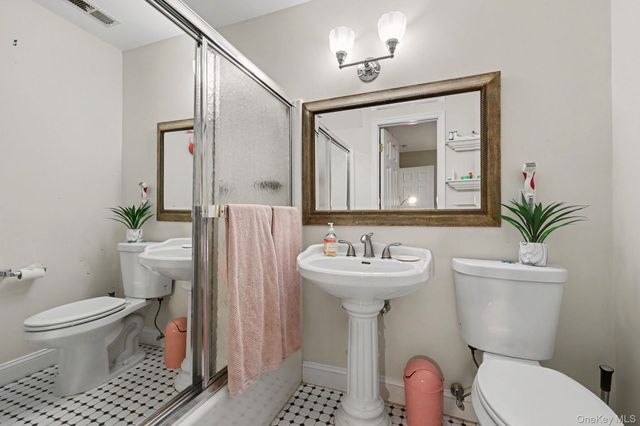 13 Lia Fail Way, Greenwich, CT 06807