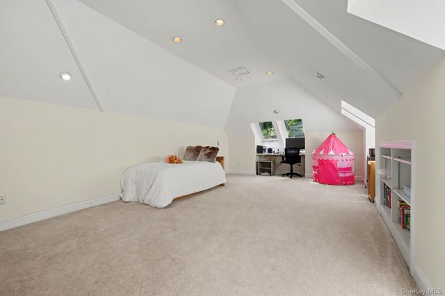 13 Lia Fail Way, Greenwich, CT 06807