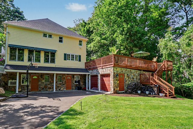 13 Lia Fail Way, Greenwich, CT 06807