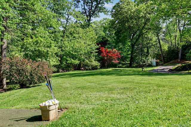 13 Lia Fail Way, Greenwich, CT 06807