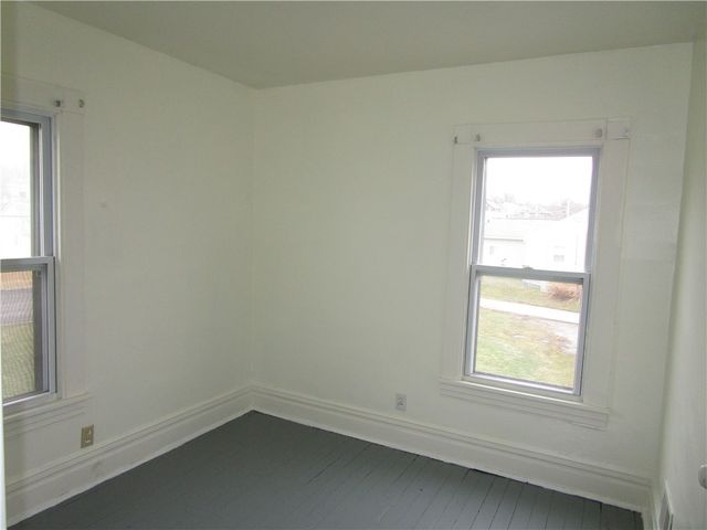 1228 N Sharpsville Ave., Sharon, PA 16146