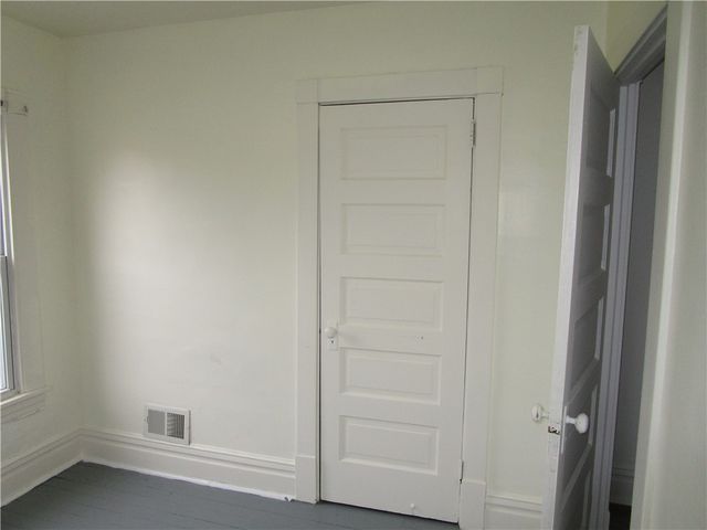 1228 N Sharpsville Ave., Sharon, PA 16146