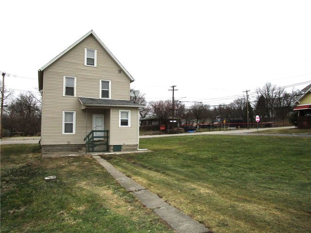 1228 N Sharpsville Ave., Sharon, PA 16146