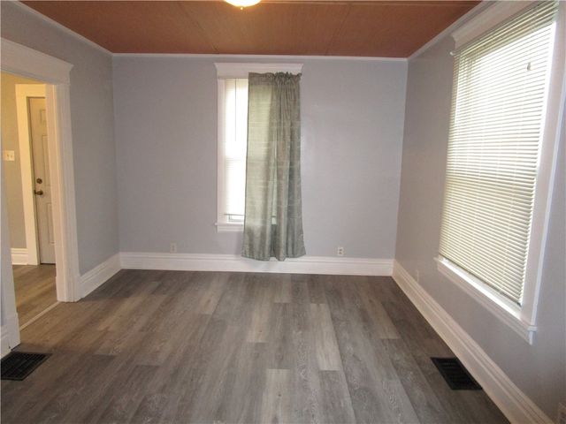 1228 N Sharpsville Ave., Sharon, PA 16146