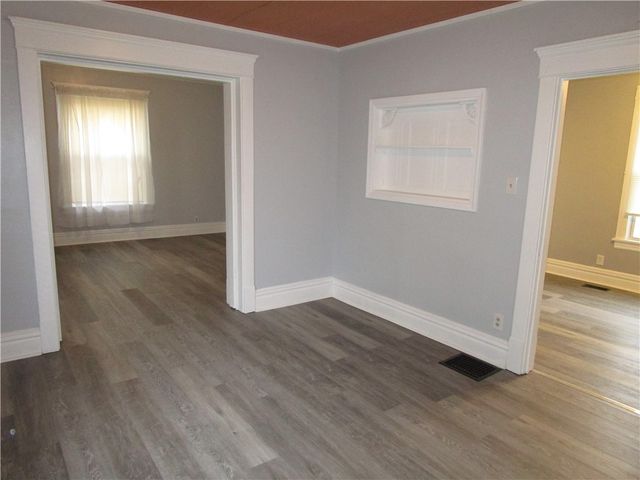 1228 N Sharpsville Ave., Sharon, PA 16146