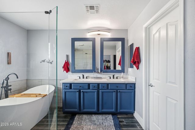 3412 E RAVENSWOOD Drive, Gilbert, AZ 85298