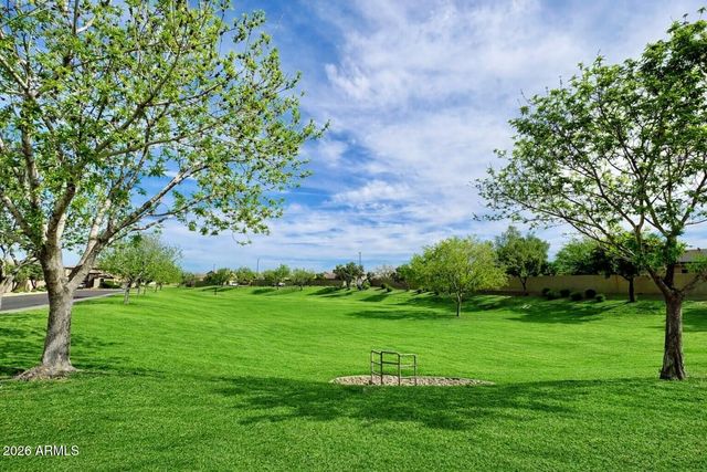 3412 E RAVENSWOOD Drive, Gilbert, AZ 85298