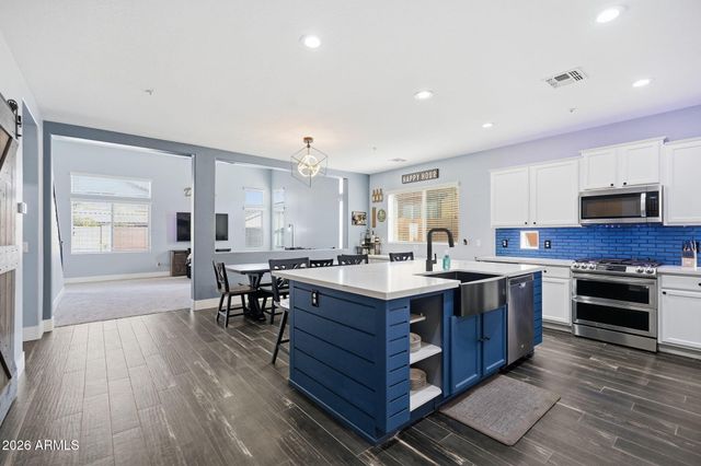 3412 E RAVENSWOOD Drive, Gilbert, AZ 85298