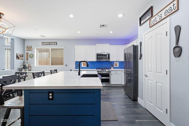 3412 E RAVENSWOOD Drive, Gilbert, AZ 85298