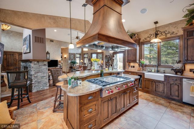 60639 211th Street, Eagle Lake, MN 56024