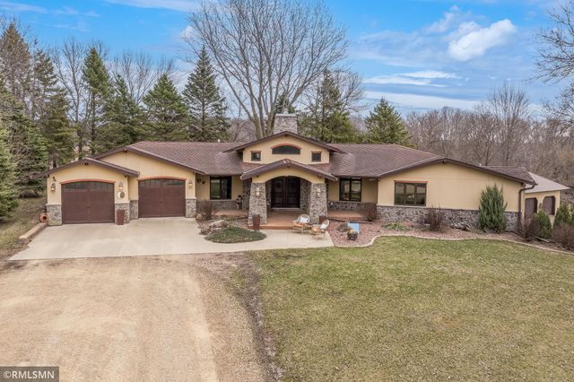 60639 211th Street, Eagle Lake, MN 56024