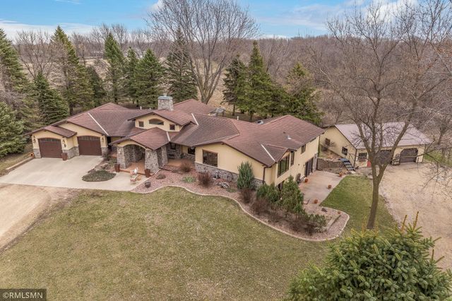 60639 211th Street, Eagle Lake, MN 56024