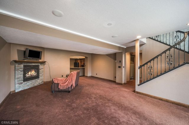 60639 211th Street, Eagle Lake, MN 56024