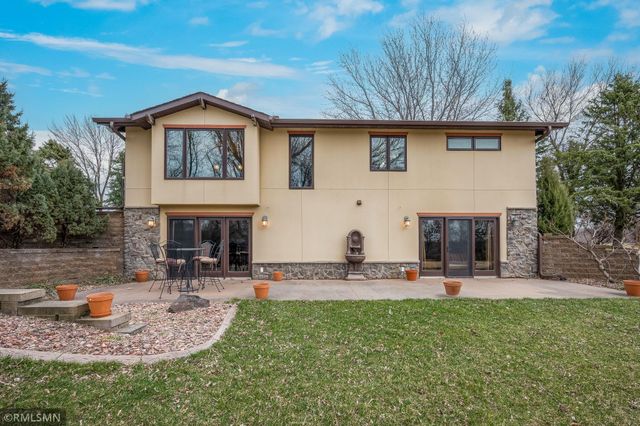 60639 211th Street, Eagle Lake, MN 56024