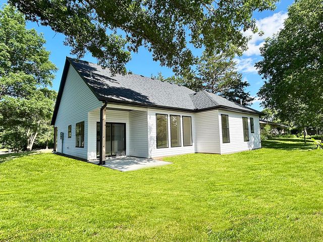 1579 N GOLF BLVD, Columbia, MO 65202