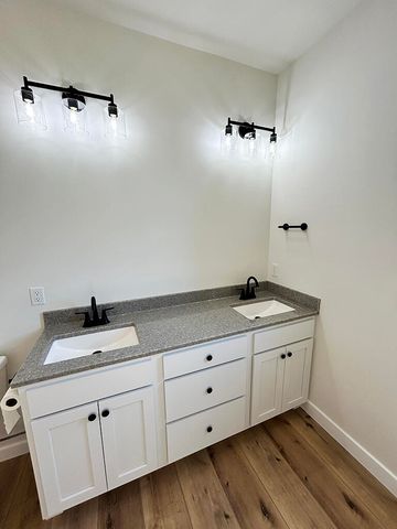 1579 N GOLF BLVD, Columbia, MO 65202