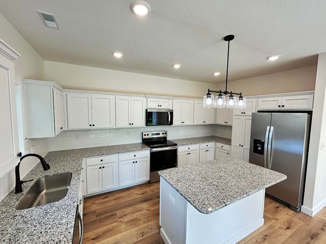 1579 N GOLF BLVD, Columbia, MO 65202