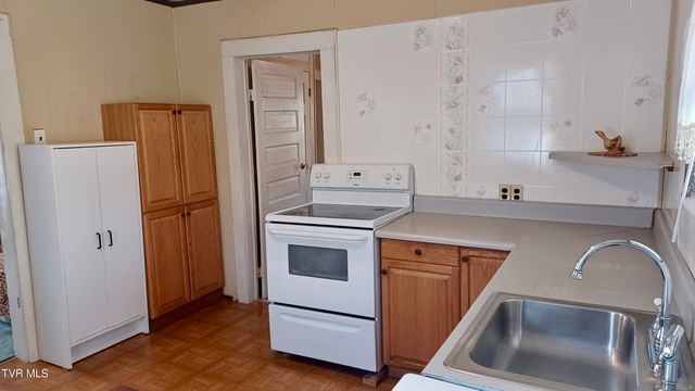 209 Madison Street, Bristol, VA 24201