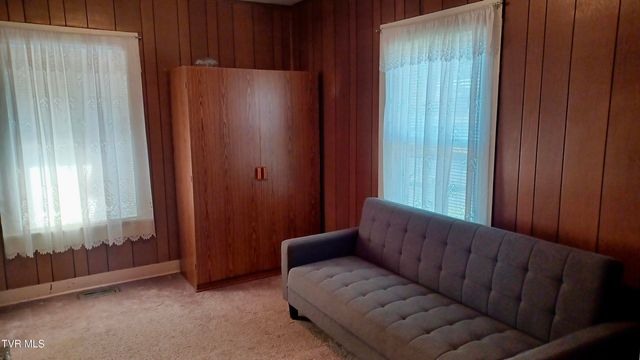 209 Madison Street, Bristol, VA 24201