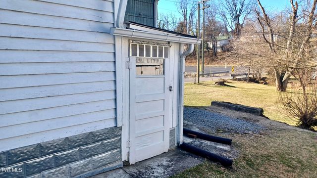 209 Madison Street, Bristol, VA 24201