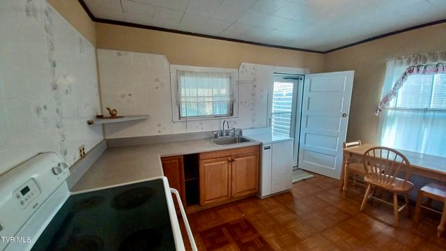 209 Madison Street, Bristol, VA 24201