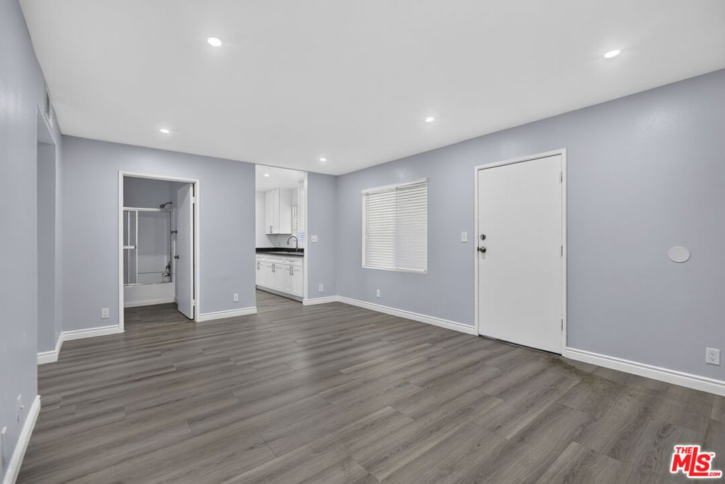 11901 Valerio Street, Los Angeles, CA 91605 — photo 5