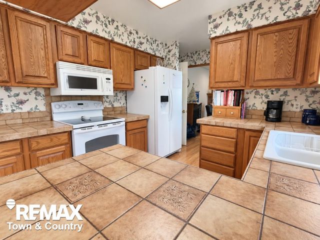 2100 Hardwood Drive, Davison, MI 48423