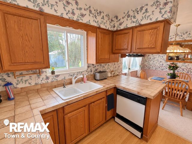 2100 Hardwood Drive, Davison, MI 48423