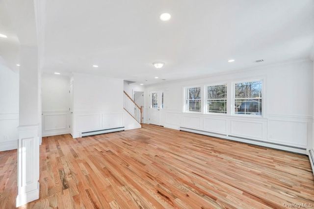 49 Barclay Road, Mastic Beach, NY 11951