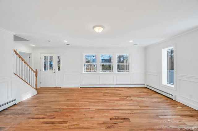 49 Barclay Road, Mastic Beach, NY 11951