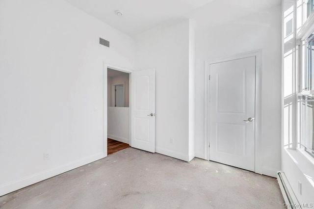 49 Barclay Road, Mastic Beach, NY 11951