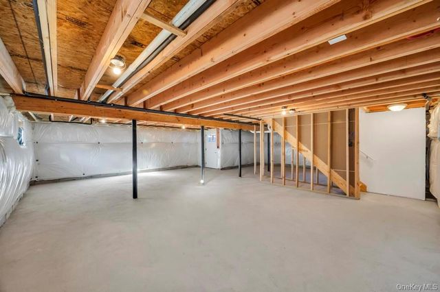 49 Barclay Road, Mastic Beach, NY 11951