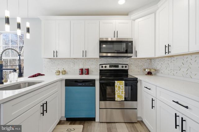 933 WESTLAKE DR, Bowie, MD 20721