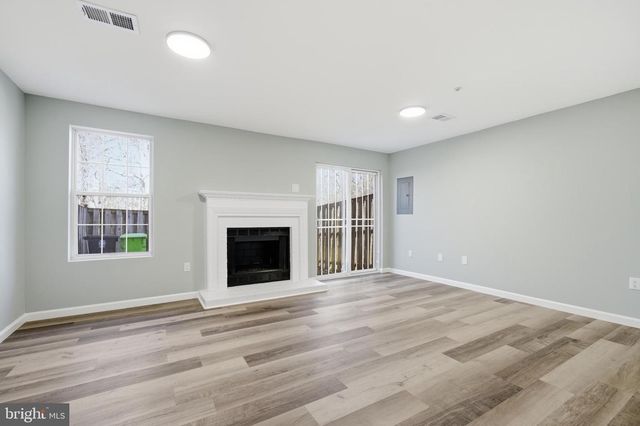 933 WESTLAKE DR, Bowie, MD 20721