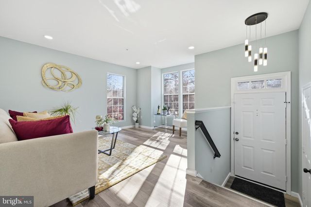 933 WESTLAKE DR, Bowie, MD 20721