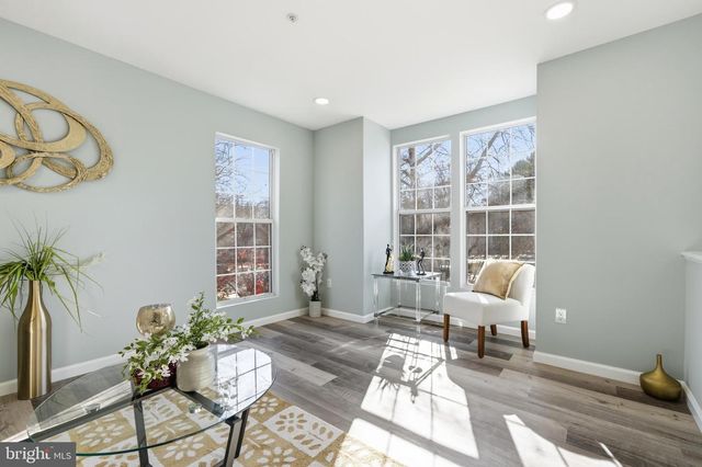 933 WESTLAKE DR, Bowie, MD 20721