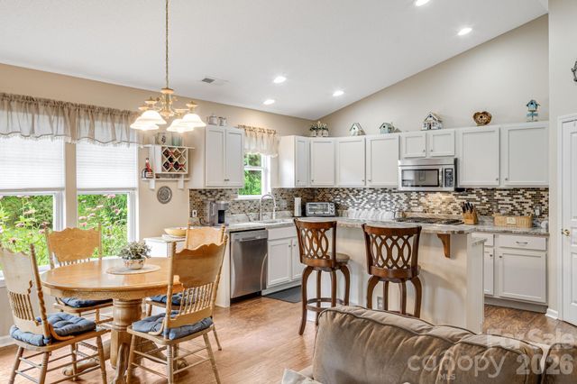 208 Snowy Egret Way, Hendersonville, NC 28792