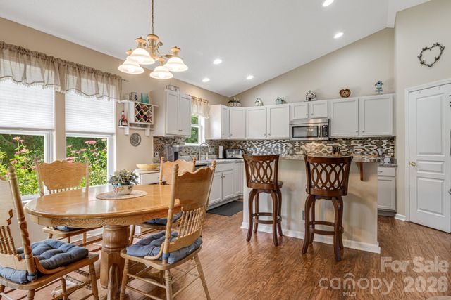 208 Snowy Egret Way, Hendersonville, NC 28792