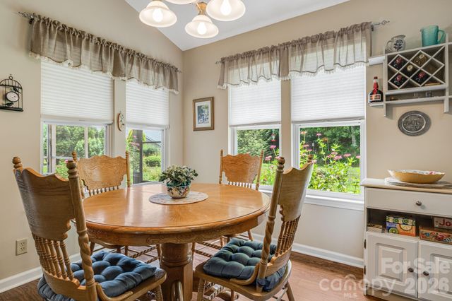 208 Snowy Egret Way, Hendersonville, NC 28792