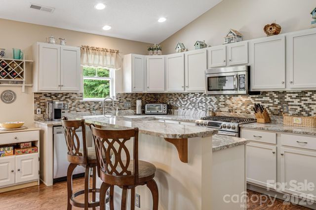 208 Snowy Egret Way, Hendersonville, NC 28792