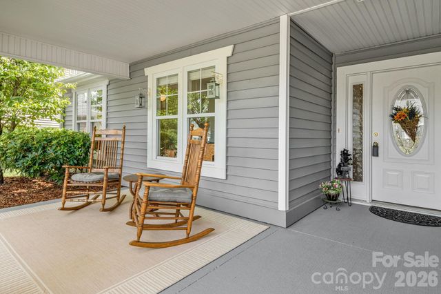 208 Snowy Egret Way, Hendersonville, NC 28792