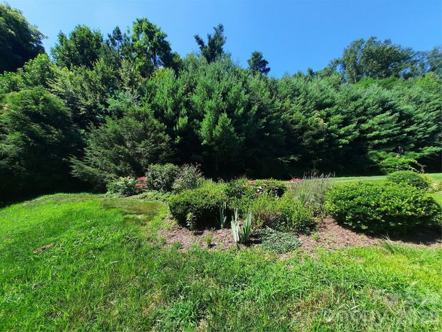 208 Snowy Egret Way, Hendersonville, NC 28792