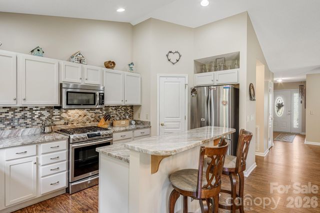 208 Snowy Egret Way, Hendersonville, NC 28792