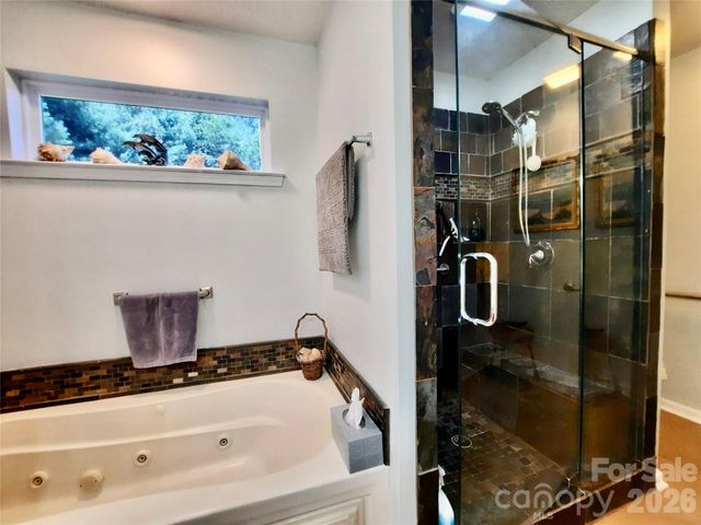 208 Snowy Egret Way, Hendersonville, NC 28792