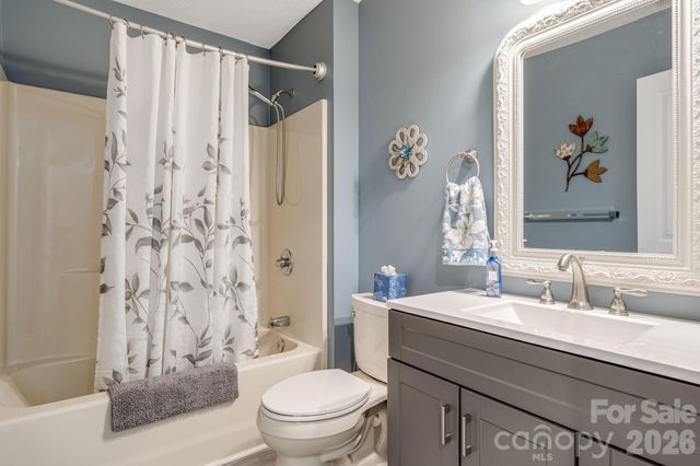 208 Snowy Egret Way, Hendersonville, NC 28792