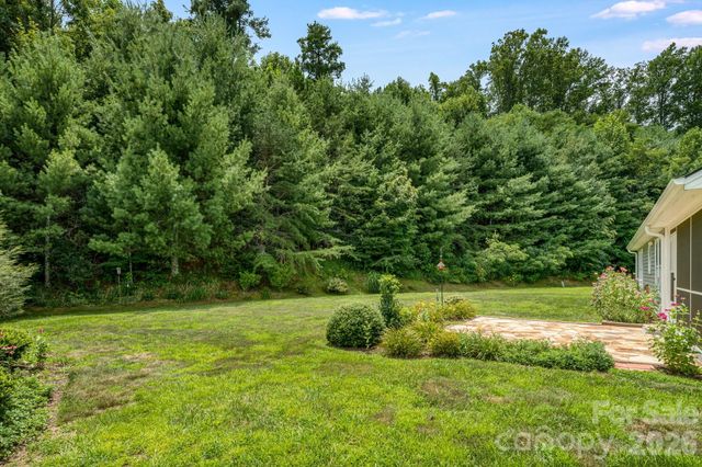 208 Snowy Egret Way, Hendersonville, NC 28792