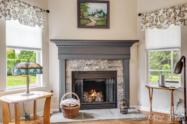 208 Snowy Egret Way, Hendersonville, NC 28792