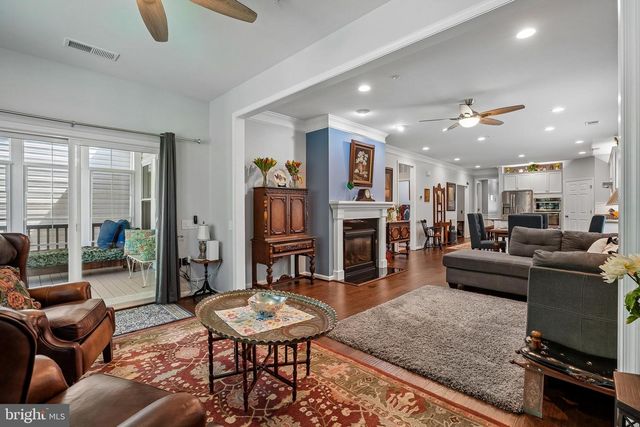 137 LONG POINT DR, Fredericksburg, VA 22406