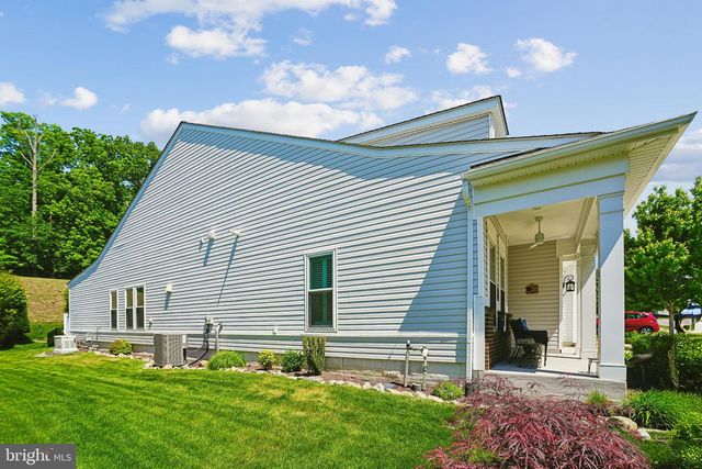 137 LONG POINT DR, Fredericksburg, VA 22406